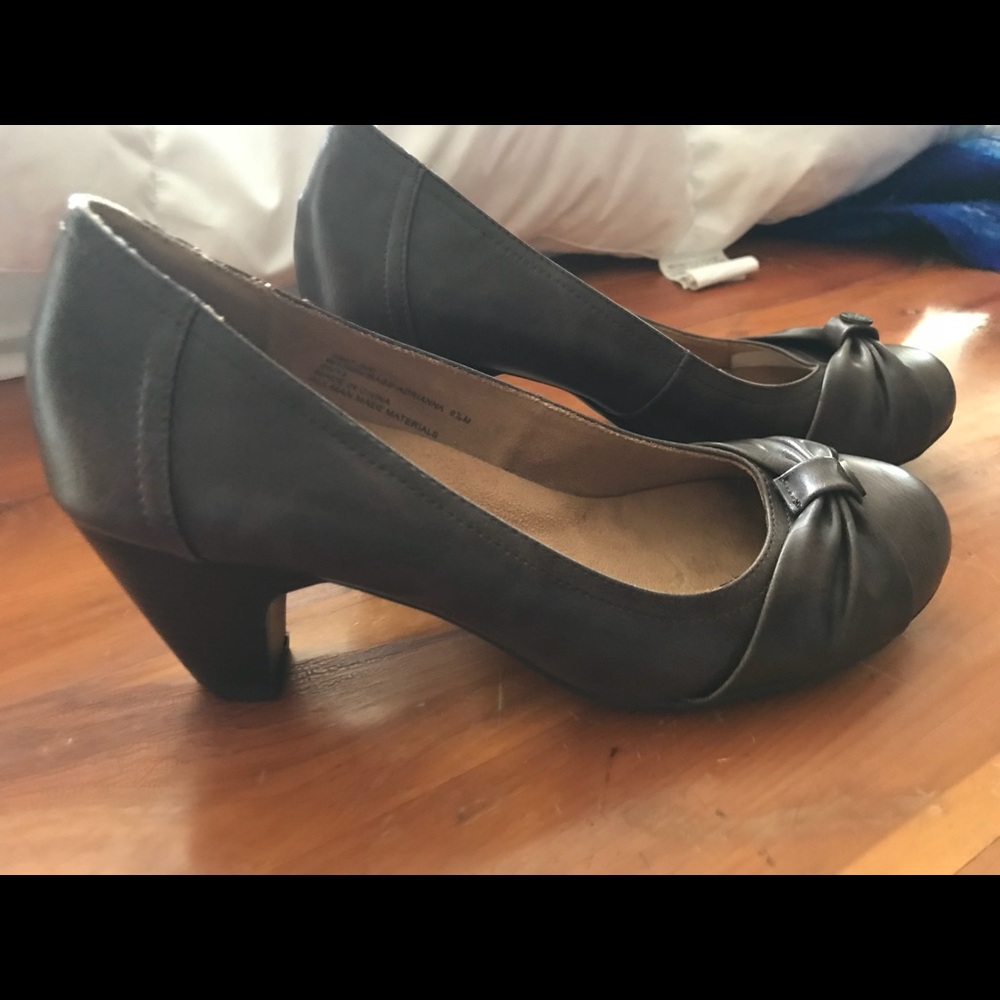 Heels - Picture 3 of 6